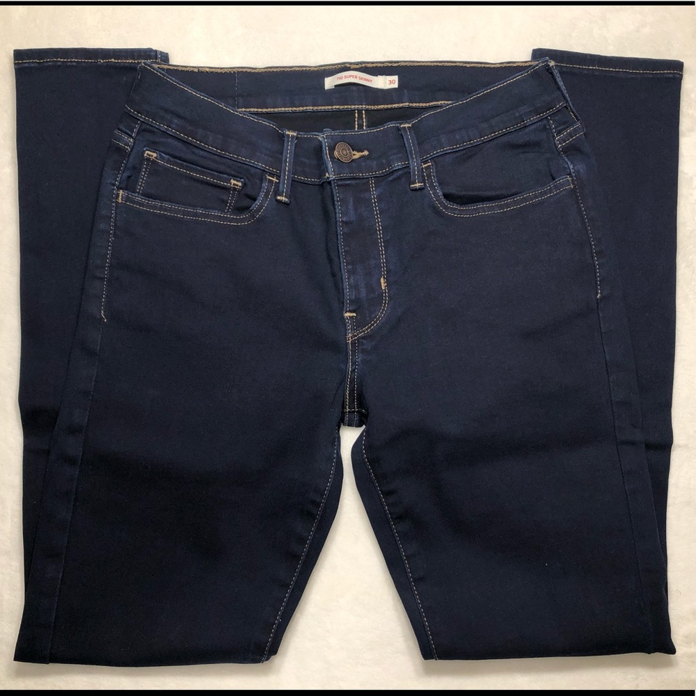 Levi’s 710 Super Skinny Jeans Mid Rise Size30